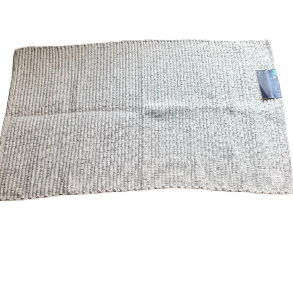 Room Essentials Style accent rug Chenille Cream 30 in x 50 in NWT 100% Cotton
